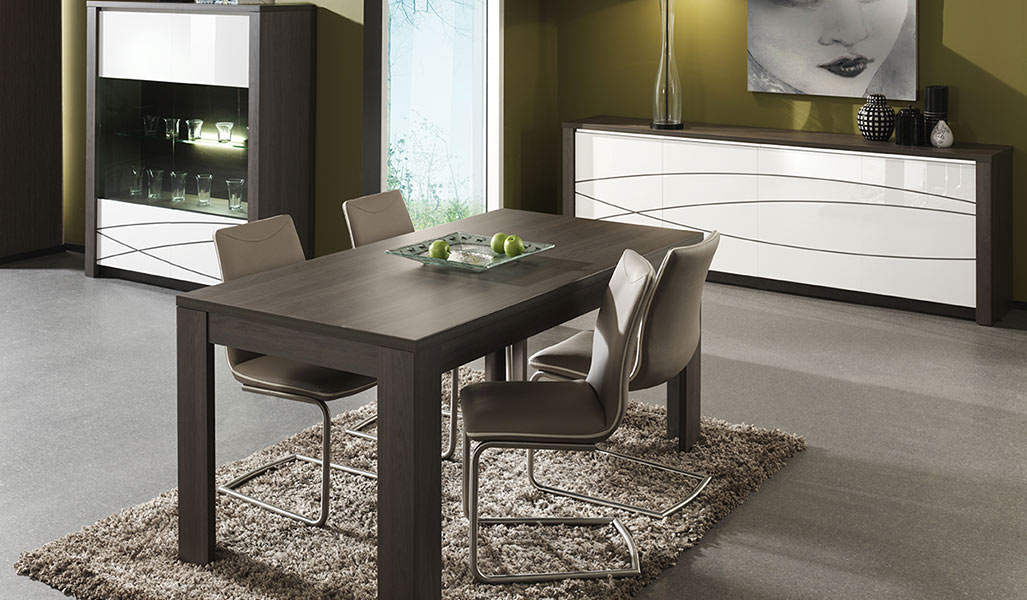 Table contemporaine